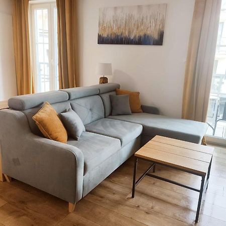 Miodowy Apartament Złotów Εξωτερικό φωτογραφία