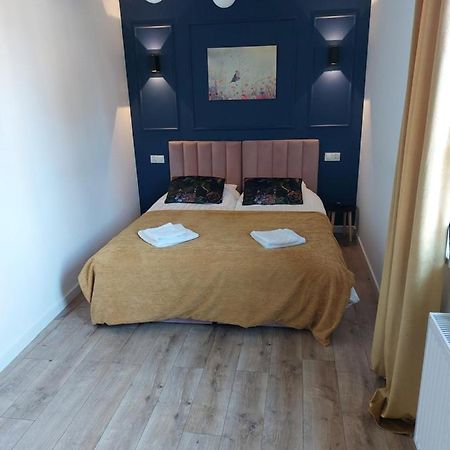 Miodowy Apartament Złotów Εξωτερικό φωτογραφία